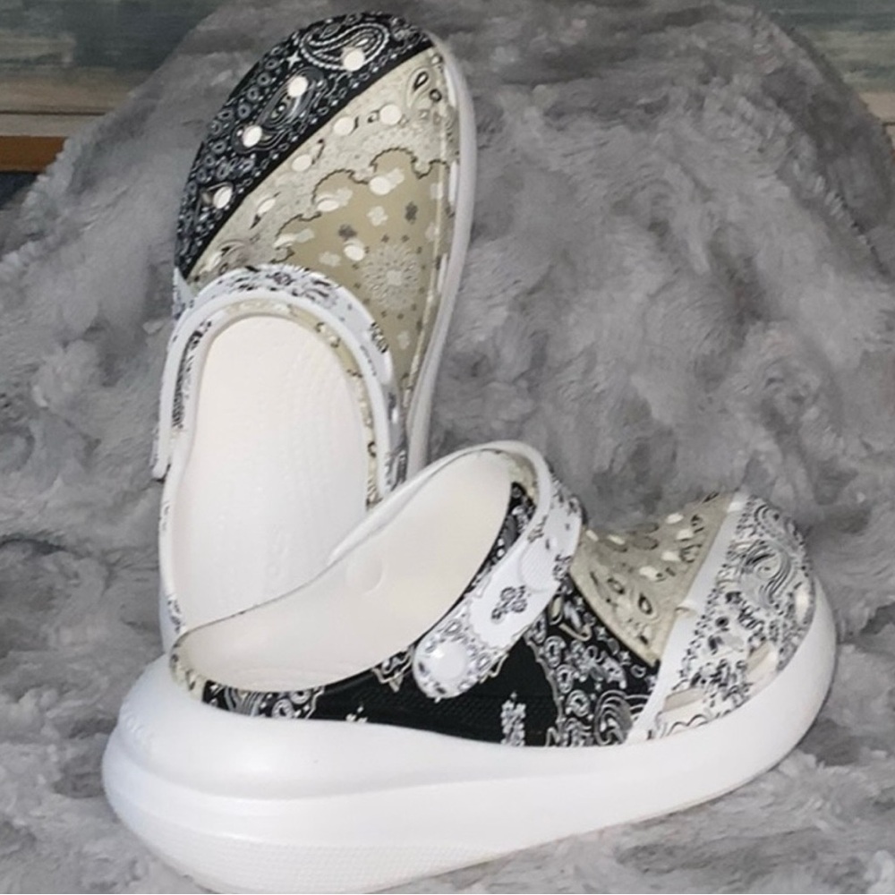 CROCS CLASSIC CRUSH BANDANA CLOG